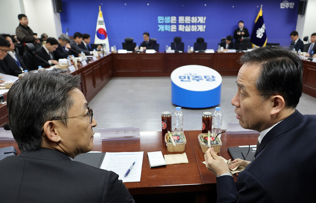 당정 "3개월간 비축유 단계적 방출"...