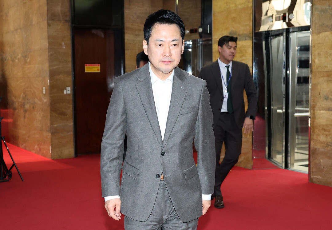 출근하는 국민의힘 장동혁 대표