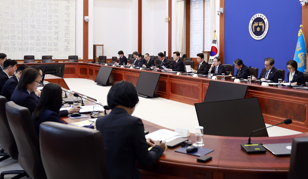 李대통령 "전기요금 변경 안하지만…전...